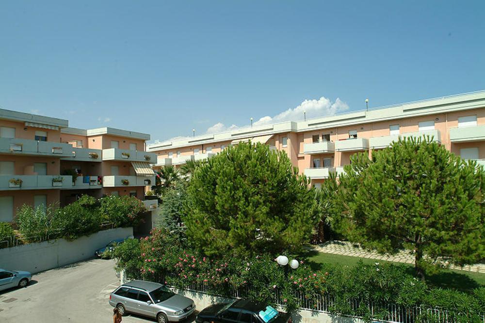 Residence Azzurro Massignano Εξωτερικό φωτογραφία